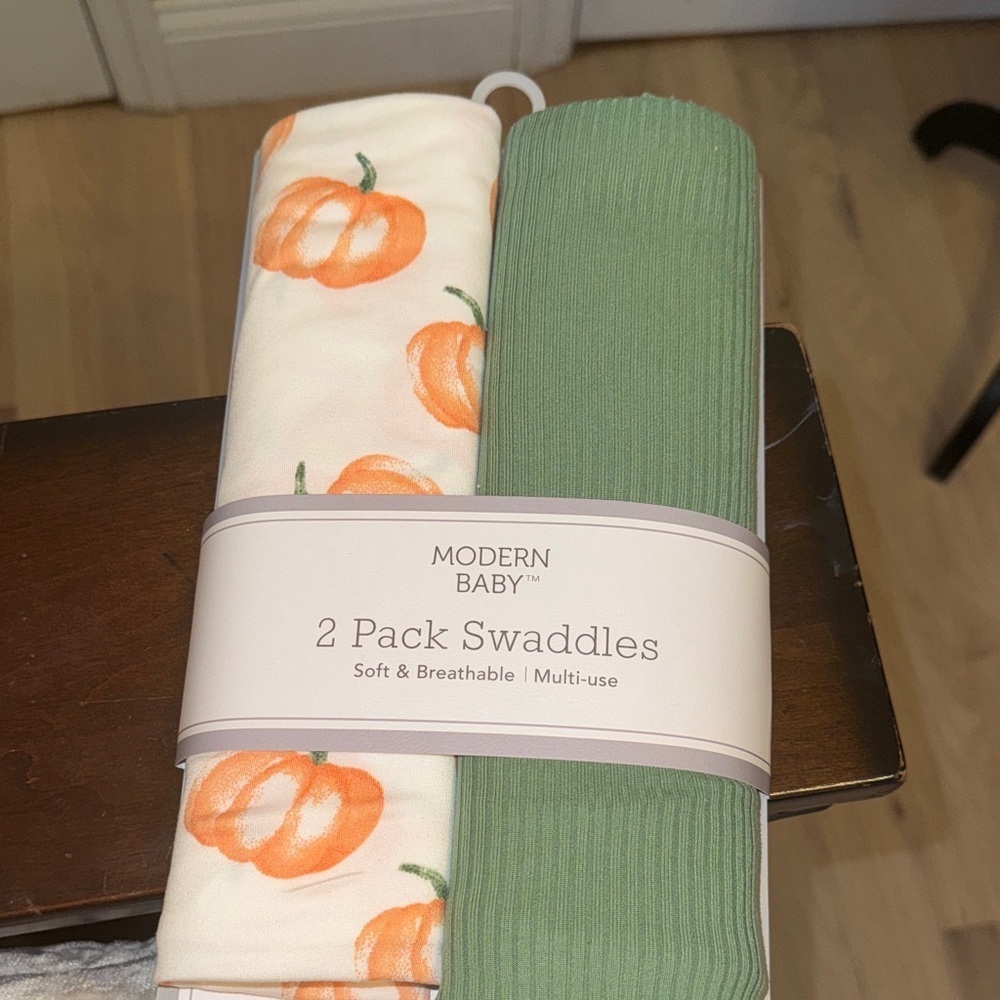Modern Baby Pumpkin and Green Swaddle Set - Picture 5 of 9